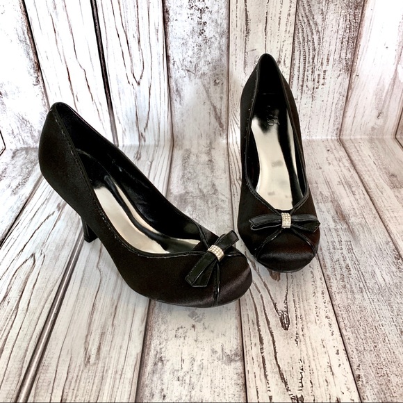 Deb Bow Tie Black High Heels 8.5 - Picture 1 of 5